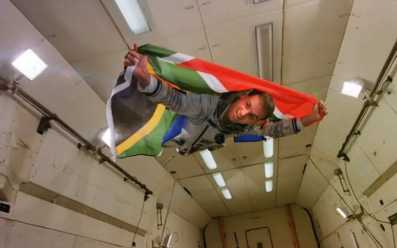 Valor net de Mark Shuttleworth: wiki, edat, pes i alçada, relacions, família i més