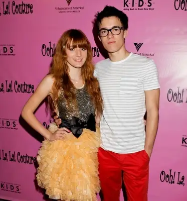 Bella Thorne Brother