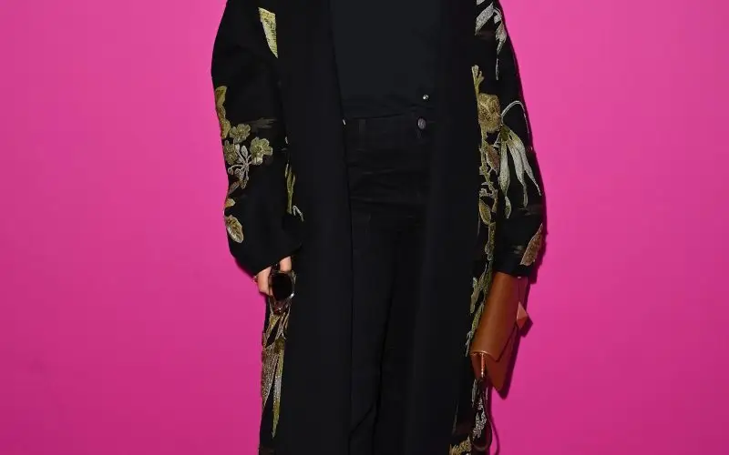 Patrimonio netto di Amina Muaddi: Wiki, età, peso e altezza, relazioni, famiglia e altro