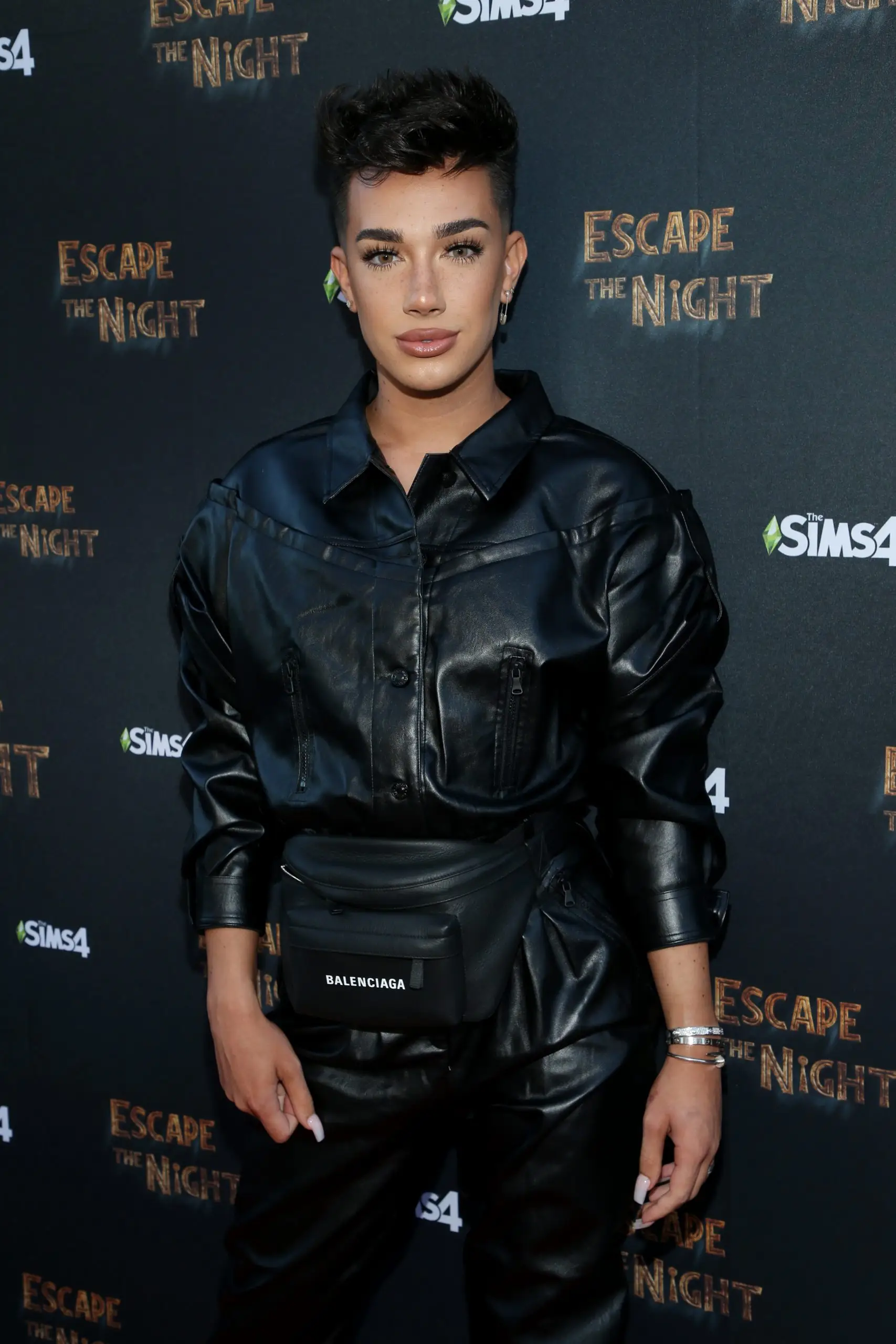 James Charlesin valokuva