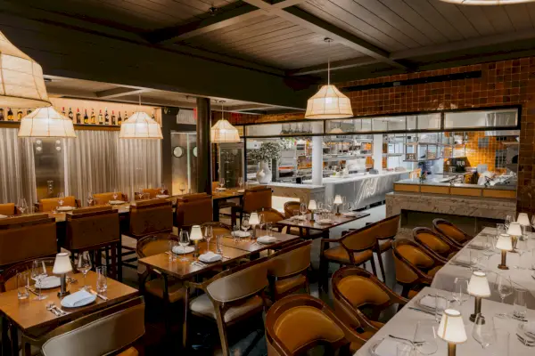 wnętrze jadalni i kuchni