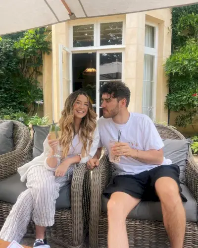 Pariskunta on kaksi maailman suurimmista YouTubereista