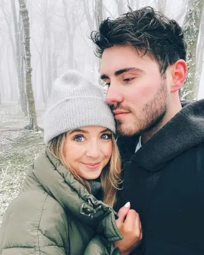 Zoe ja Alfie, joita fanit kutsuivat Zalfieksi, olivat todella ystäviä ennen kuin he aloittivat suhteensa virallisesti.