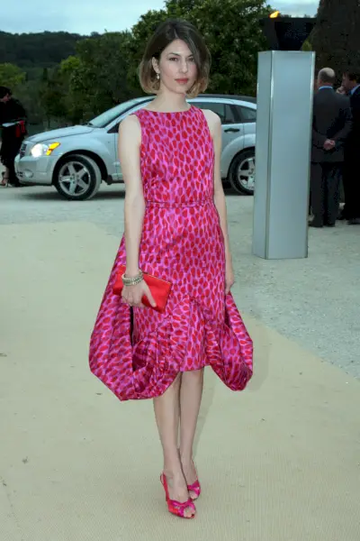 Zdjęcie: Sofia Coppola przybywa na pokaz mody Christiana Diora podczas Tygodnia Mody w Paryżu, lipiec 2007.