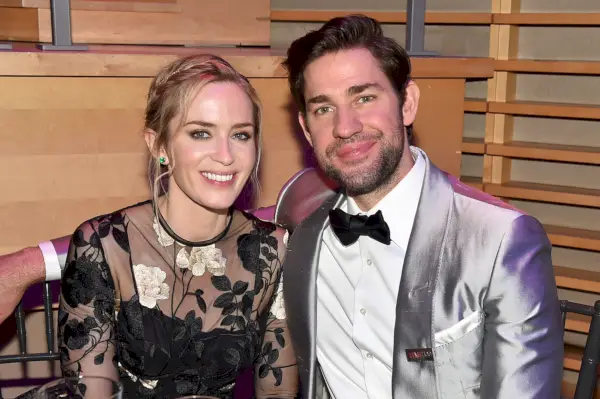 Emily Blunt ja John Krasinski nappasivat salaa 11 miljoonan dollarin hiljaisen paikan Brooklynissa