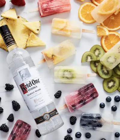 16 jäätelöcocktailia tyydyttämään kaikki makeansyöjäsi ja yömyssytarpeesi