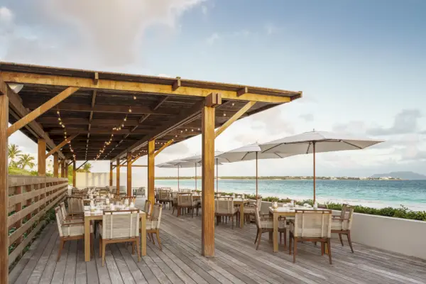 Ulkoilmaravintola Karibianmerellä