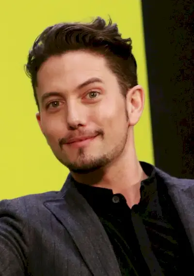 Chociaż Jackson zagrał wiele ról, najbardziej znany jest z roli Jaspera Hale’a