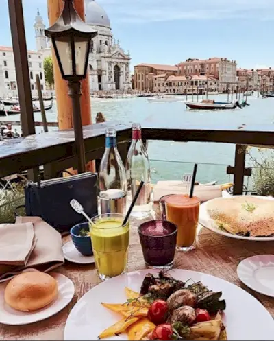 5 posti dove mangiare e bere durante la Mostra del Cinema di Venezia