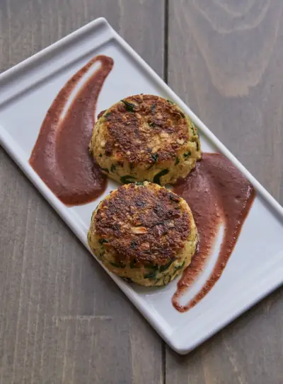 Divya Alter, Divyan omistaja