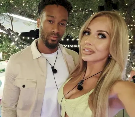 Chloella ja Tobylla on ollut kivinen matka, mutta he ovat yhtä vahvoja kuin koskaan