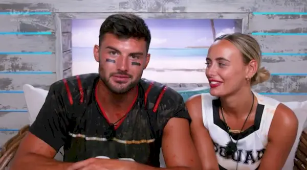 Faye sanoo, että hänen täytyy pyytää anteeksi