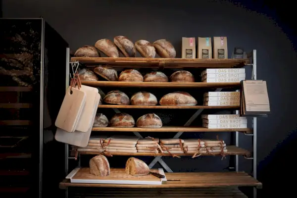 laukaus leipähyllyistä