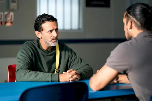 Hän liittyi Eastendersiin vuonna 2022 sen jälkeen, kun hänen hahmonsa vapautettiin vankilasta