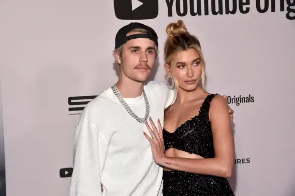 Justin Bieber ja Hailey Baldwin päivitetty 25,8 miljoonan dollarin Beverly Park Mansioniin