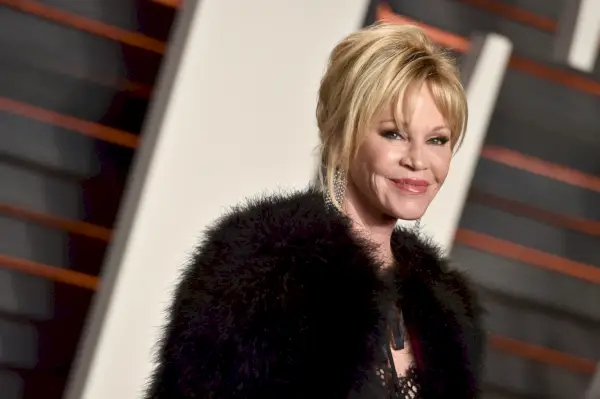 Melanie Griffith właśnie kupiła willę w Hollywood Hills za 3,7 miliona dolarów