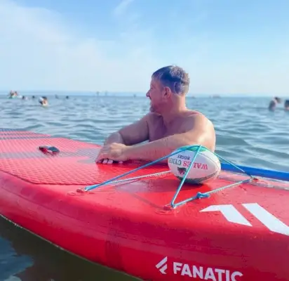 Andrew älskar att vara utomhus