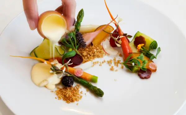 Un plat delicat de bon menjar.