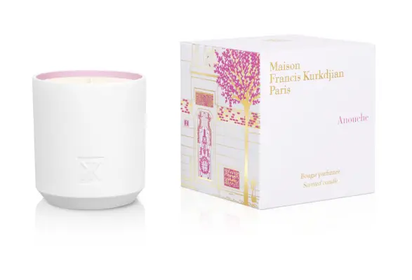 Ihanimmat ruusuntuoksut kynttilät ystävänpäiväksi