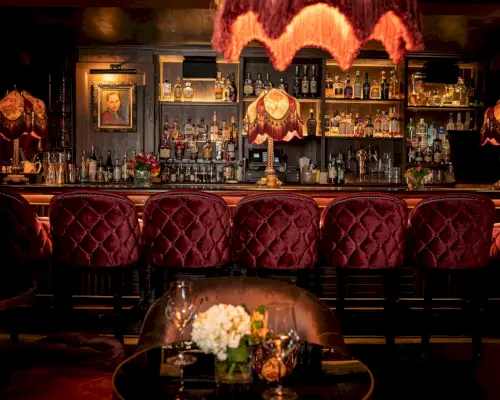 Kuva: Bandiittien sisustus.