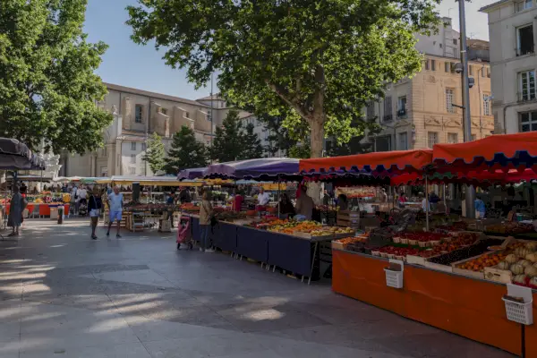 Viikonloppumarkkinat Aix-en-Provencessa.