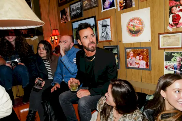 The Legend of Ray's: New Yorkin tyylikkäimmän baarin laajennuksen sisällä