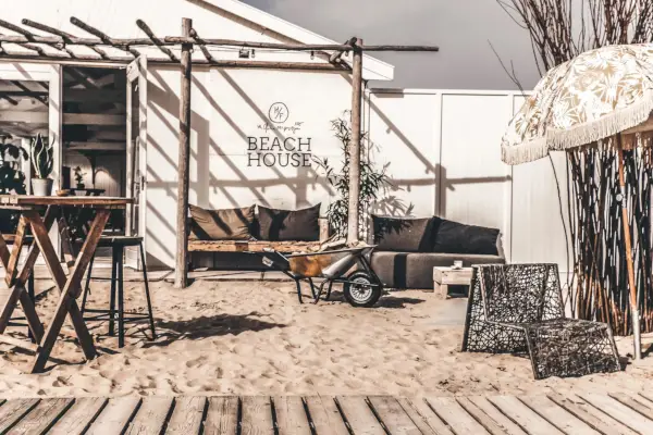 Hiekkainen rentouttava oleskelutila