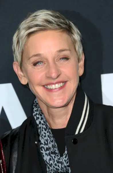 Ellen DeGeneres allo spettacolo di Saint Laurent all'Hollywood Palladium il 10 febbraio 2016 a Los Angeles, California.