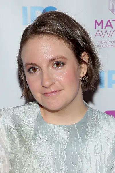 Lena Dunham ai Matrix Awards 2016 al Waldorf Astoria il 25 aprile 2016 a New York City.