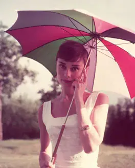 Ei niin pyhä loppujen lopuksi: Surullinen tähti, vahvasti seksikäs