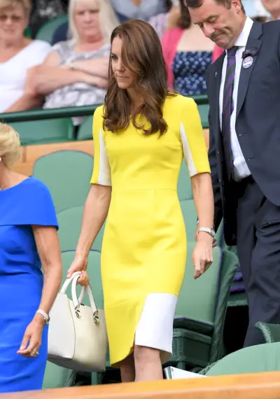 Middleton indossa un abito giallo e bianco