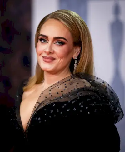 Adele ja Alan ovat pysyneet läheisinä ystävinä vuodesta 2008 lähtien, kun he tapasivat