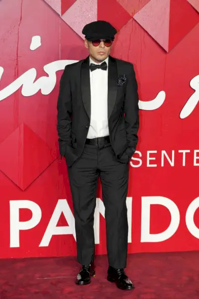 Arabellę widziano imprezującą na jachcie z przyjacielem Richiego, Leonardo DiCaprio