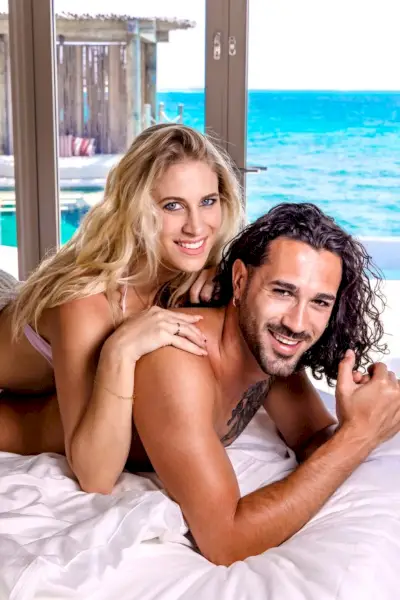 Giada ujawnił, jak gwiazda „Strictly Come Dancing” zabierała ją na teren ich ślubu na swojej Vesper, zanim stał się sławny