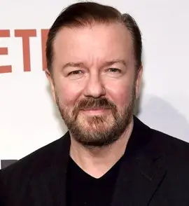 Ricky Gervais pesa le misure del corpo