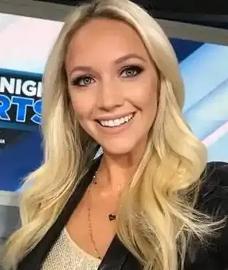 Il corpo di Ashley Brewer misura il peso del peso delle scarpe statistiche alle dimensioni delle scarpe