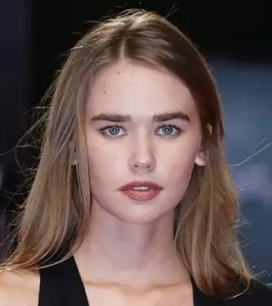 Il peso di Gabriella Brooks misura le dimensioni delle scarpe statistiche