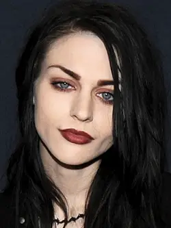 Frances Bean Cobain Pixe Pixe Body Medi