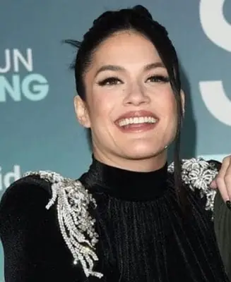 Audra Mari misura la pera statica