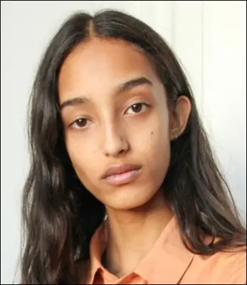 Mona Tougaard Mesures du Corps