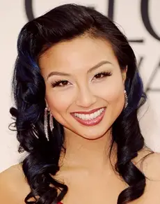 Jeannie Mai Misure del corpo in peso