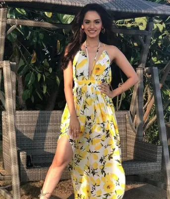 Manushi Chhillar Shoe Size