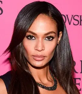 Joan Smalls Peso della dimensione del reggiseno peso