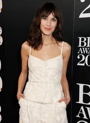 Alexa Chung Body Measurements