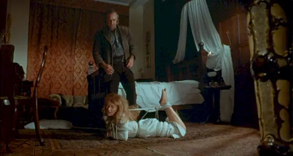 marlon brando stephanie beacham yövieraille