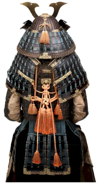 Täysi sarja perinteistä japanilaista panssaria