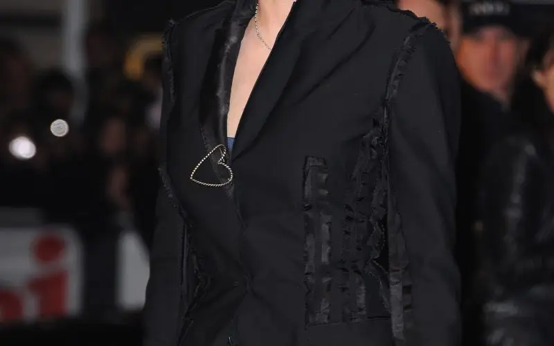 Mylene Farmer Net Worth - Wiki, ikä, paino ja pituus, ihmissuhteet, perhe ja paljon muuta