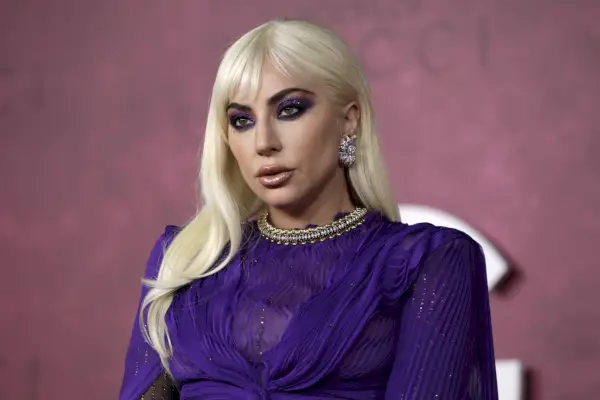 Lady Gaga sålde Frank Zappas tidigare hem i Hollywood Hills till Lizzy Jagger för 6,45 miljoner dollar