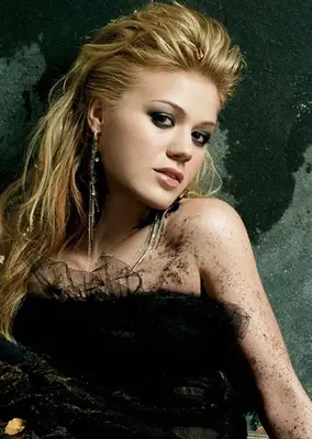 Kelly Clarkson Biography