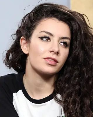 Charli XCX Cose preferite Film amatoriale Film a colori